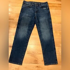 Size 31x32- American Eagle "athletic straight" jeans- great condition